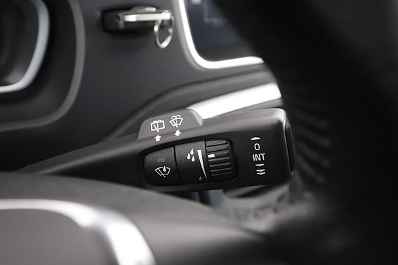 Volvo V40 30 of 30
