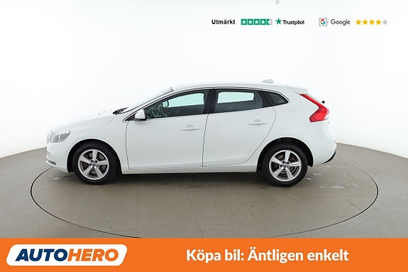 Volvo V40 2 of 30