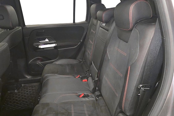 Mercedes-Benz GLB200 d 9 of 16