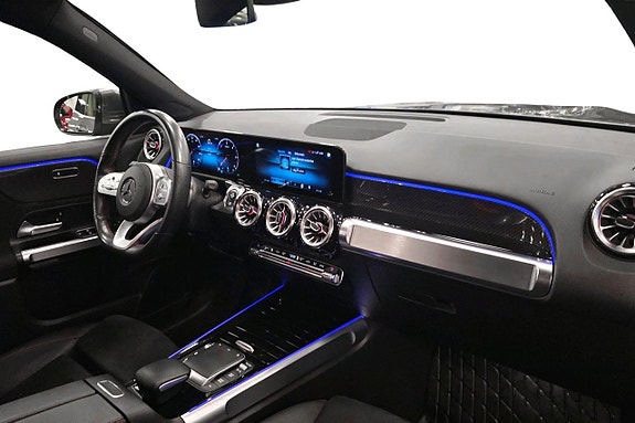 Mercedes-Benz GLB200 d 14 of 16