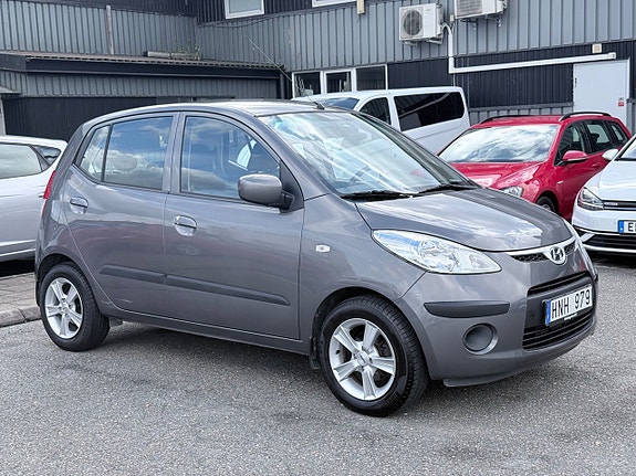Hyundai i10 2 of 9