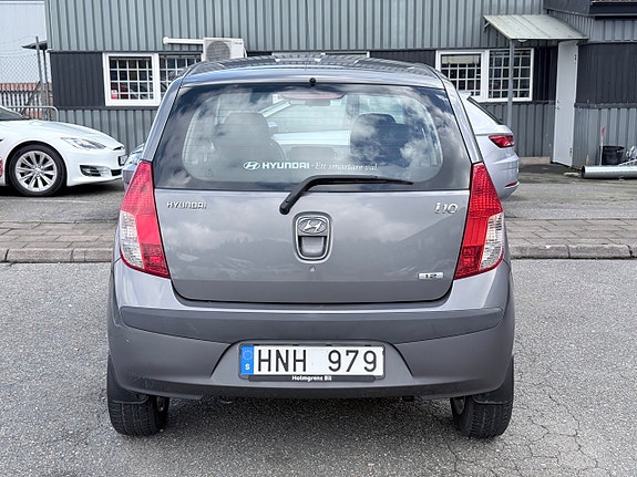 Hyundai i10 8 of 9