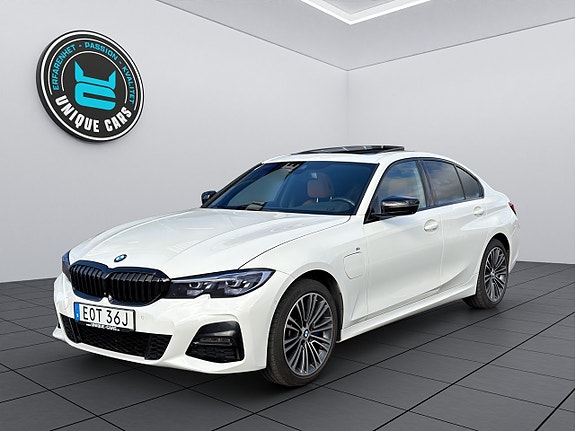BMW 330e 7 of 25