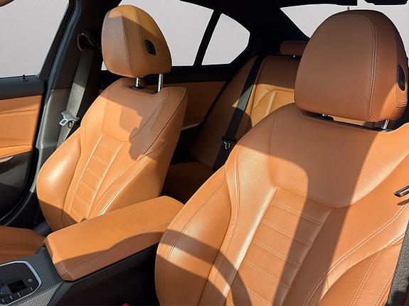 BMW 330e 14 of 25
