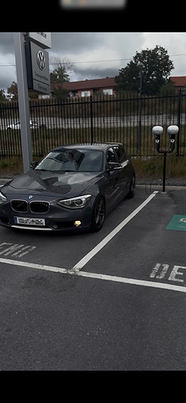 BMW 118d 2 of 9