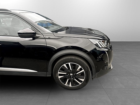 Peugeot e-2008 14 of 15
