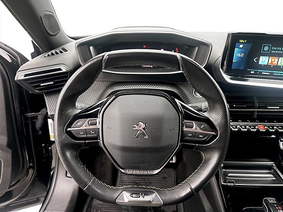 Peugeot e-2008 7 of 15