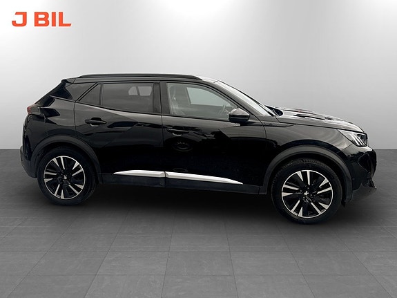 Peugeot e-2008 13 of 15