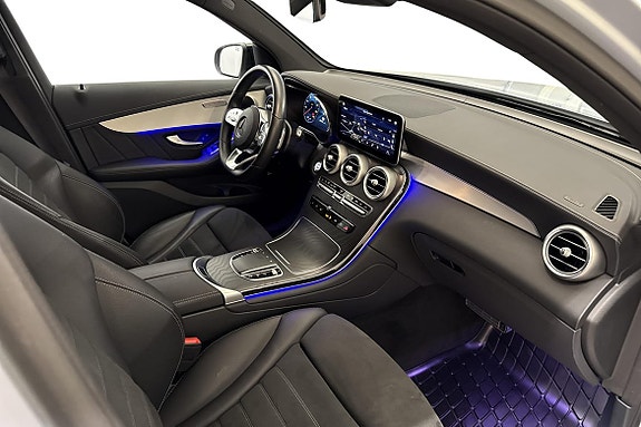 Mercedes-Benz GLC300 de 16 of 22