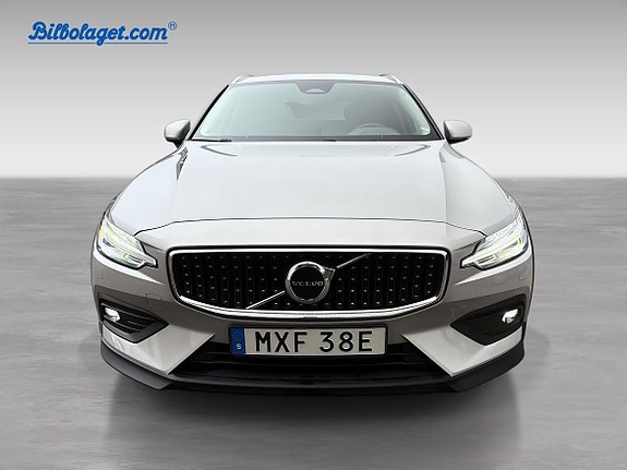 Volvo V60 Cross Country 3 of 17