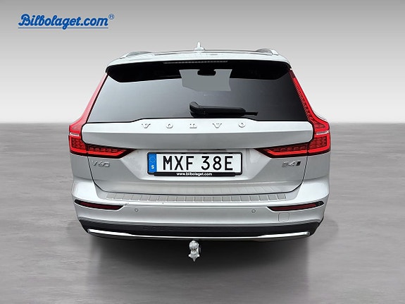 Volvo V60 Cross Country 7 of 17