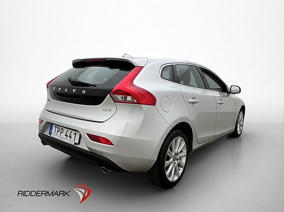 Volvo V40 8 of 30