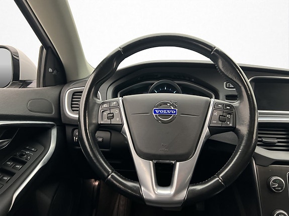 Volvo V40 13 of 30