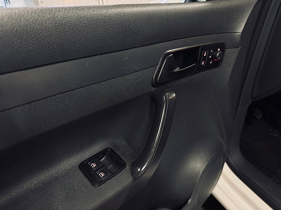 Volkswagen Caddy 15 of 19
