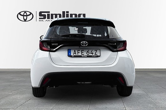Toyota Yaris 5 of 11