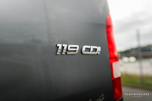 Mercedes-Benz Vito 119 23 of 24
