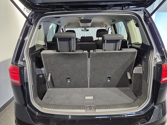 Volkswagen Touran 15 of 16