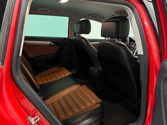 Volkswagen Passat Alltrack 16 of 23