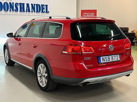Volkswagen Passat Alltrack 11 of 23