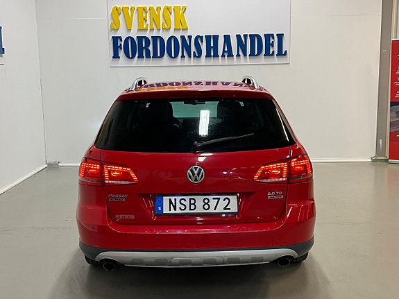 Volkswagen Passat Alltrack 7 of 23