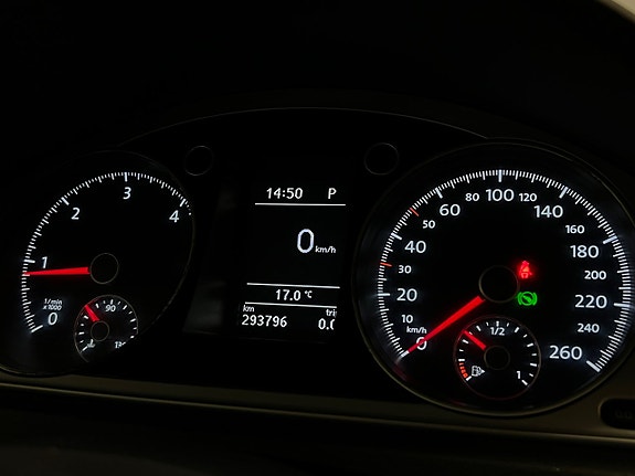 Volkswagen Passat Alltrack 23 of 23