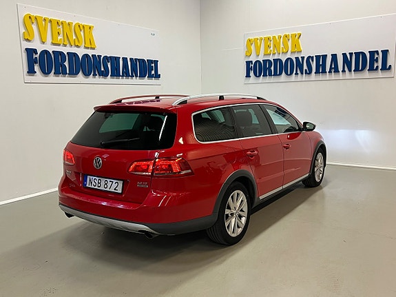 Volkswagen Passat Alltrack 4 of 23