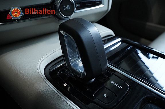 Volvo V90 25 of 28