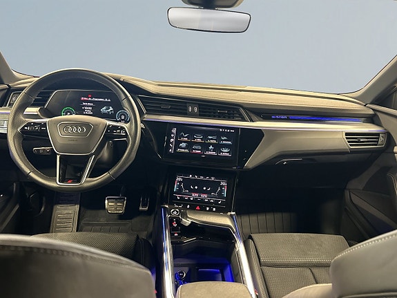 Audi Q8 e-tron 8 of 24