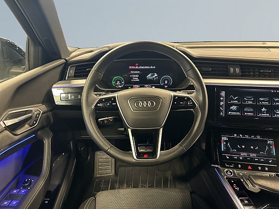Audi Q8 e-tron 9 of 24