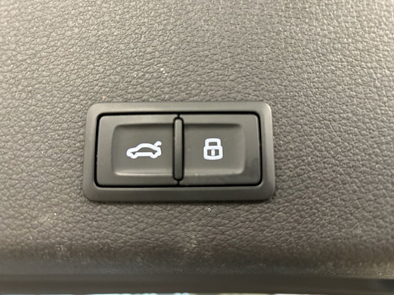 Audi Q8 e-tron 19 of 24