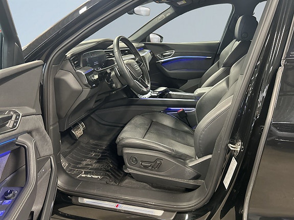Audi Q8 e-tron 7 of 24