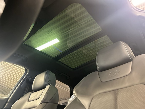 Audi Q8 e-tron 21 of 24