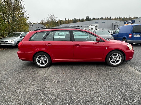 Toyota Avensis 5 of 10