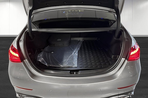 Mercedes-Benz C300 e 15 of 15