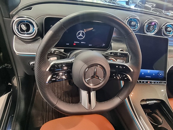 Mercedes-Benz GLC300 de 14 of 18