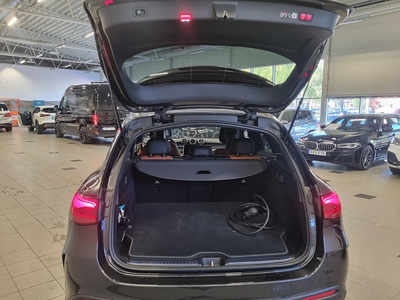 Mercedes-Benz GLC300 de 6 of 18