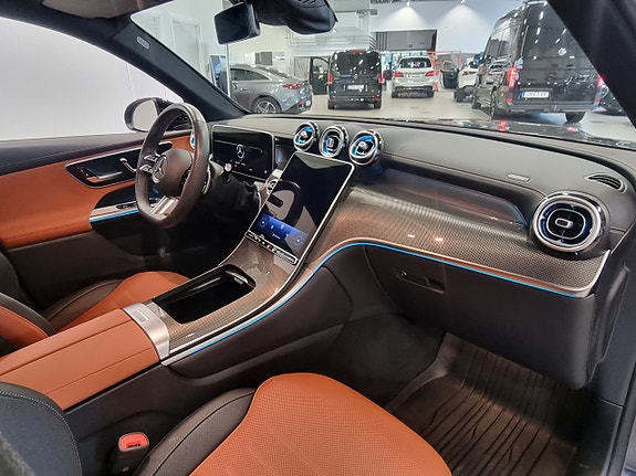 Mercedes-Benz GLC300 de 8 of 18