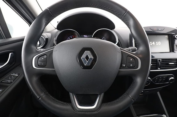 Renault Clio 19 of 30