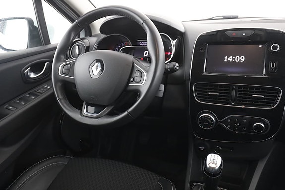 Renault Clio 14 of 30
