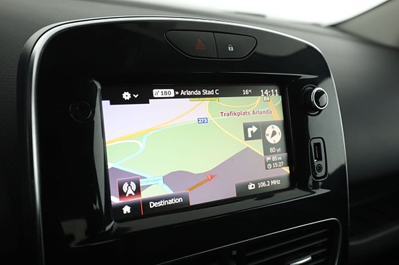 Renault Clio 22 of 30