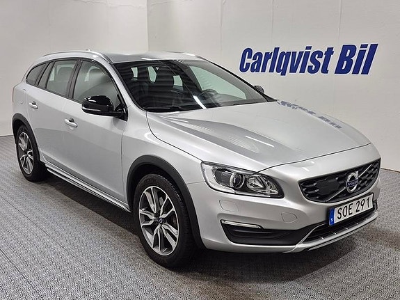 Volvo V60 Cross Country 3 of 7