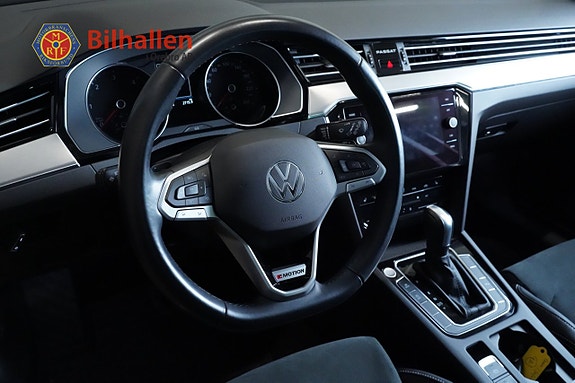 Volkswagen Passat 7 of 24