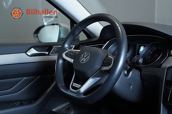 Volkswagen Passat 6 of 24