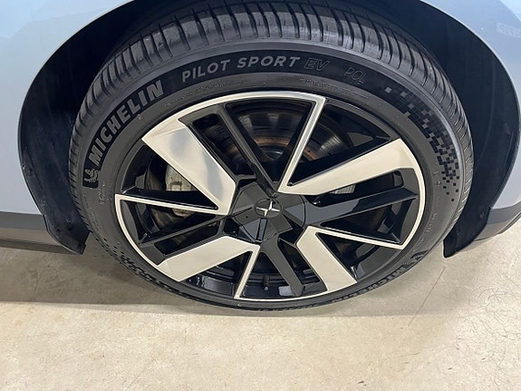 Polestar 4 15 of 20