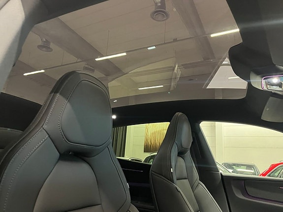 Polestar 4 8 of 20