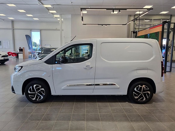 Toyota Proace City 2 of 15
