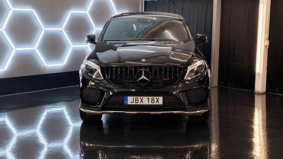 Mercedes-Benz GLE350 d 2 of 25