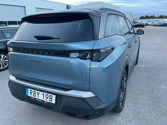 Peugeot 5008 3 of 5