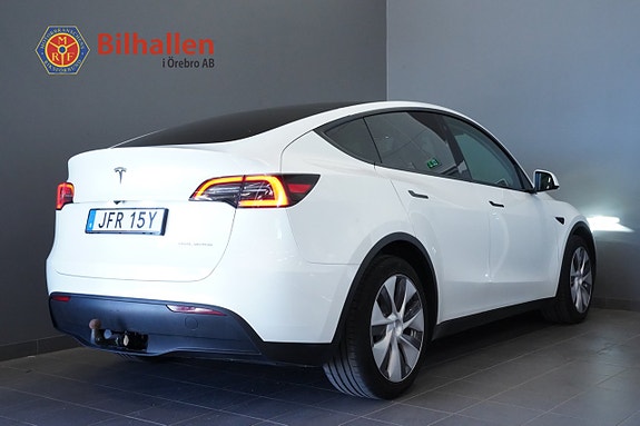 Tesla Model Y 2 of 20