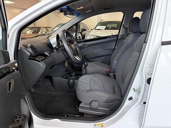 Chevrolet Spark 8 of 15